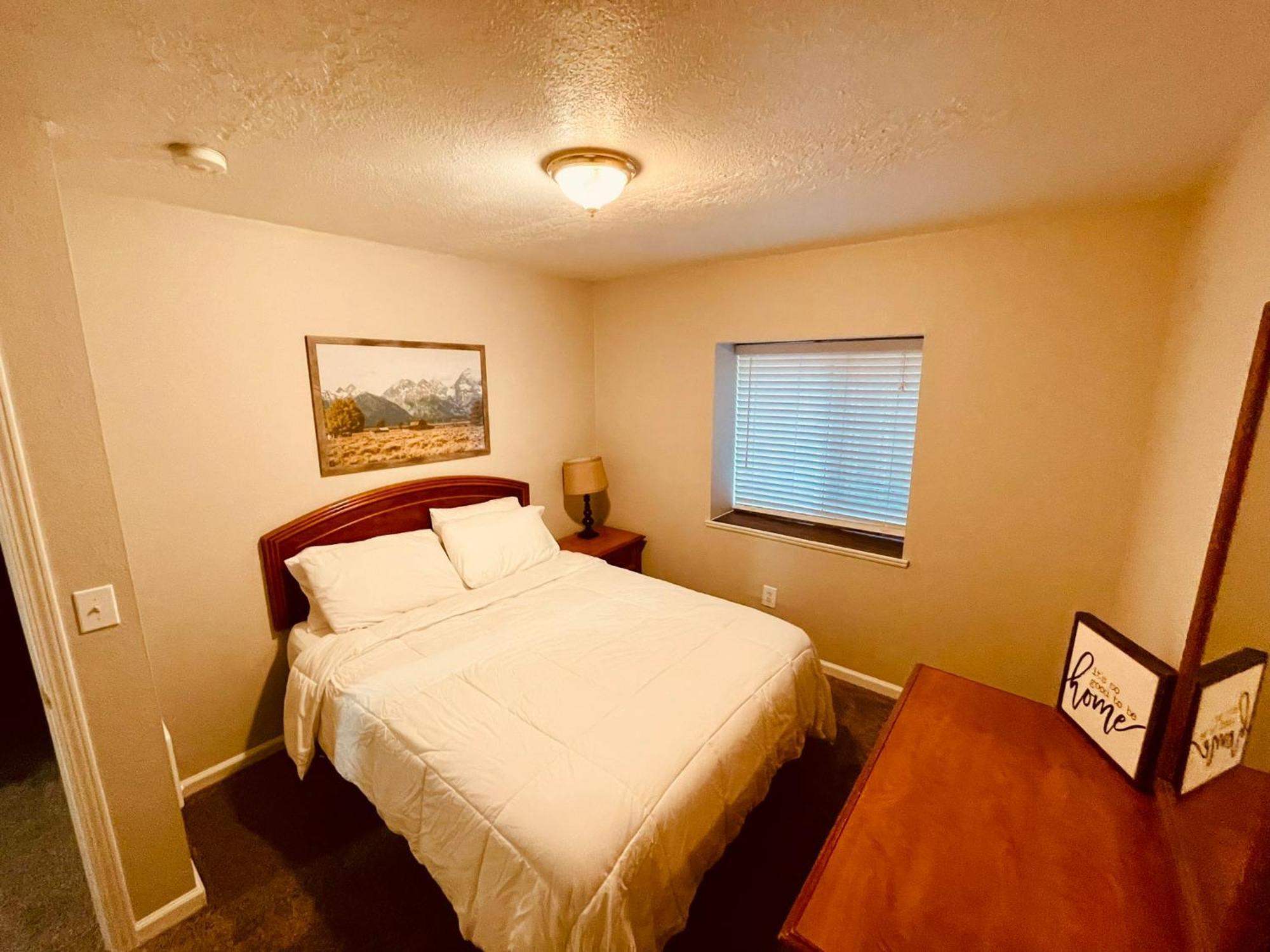 Iona Mercantile Bnb Rigby Exterior photo